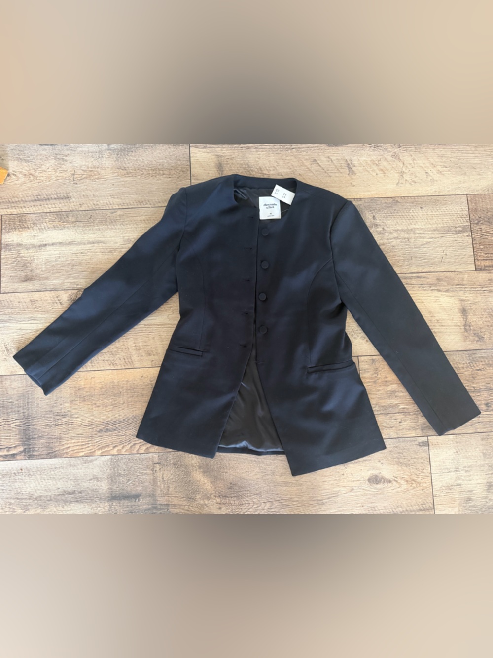 Abercrombie & Fitch Black Women's Fitted Blazer with Fabric-Covered Buttons
